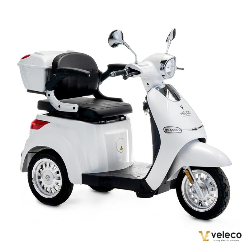Veleco CRISTAL – 3-wheeled mobility scooter with full LED lights