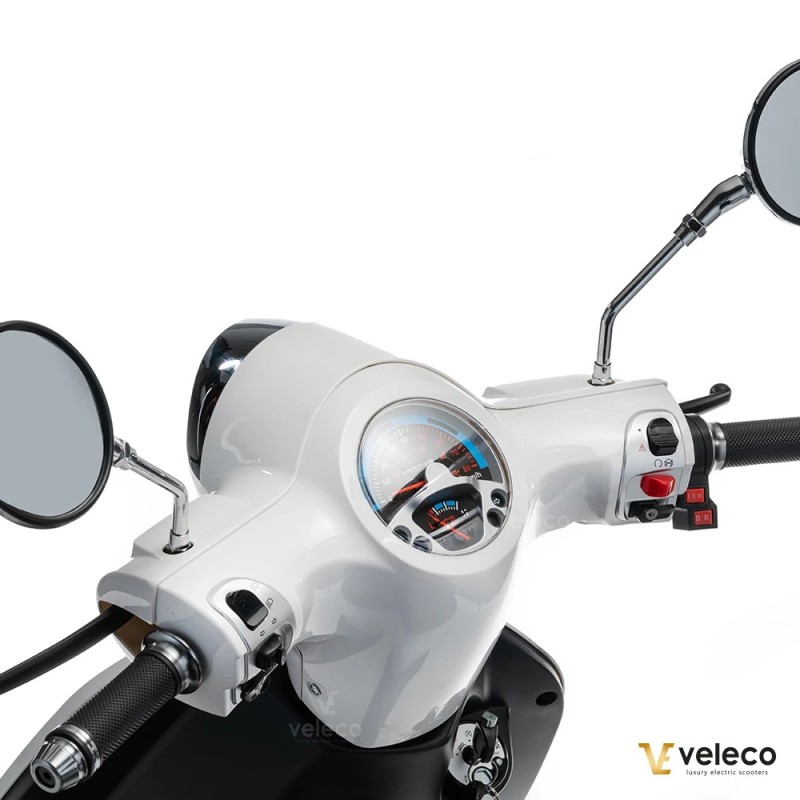Veleco CRISTAL – 3-wheeled mobility scooter with full LED lights