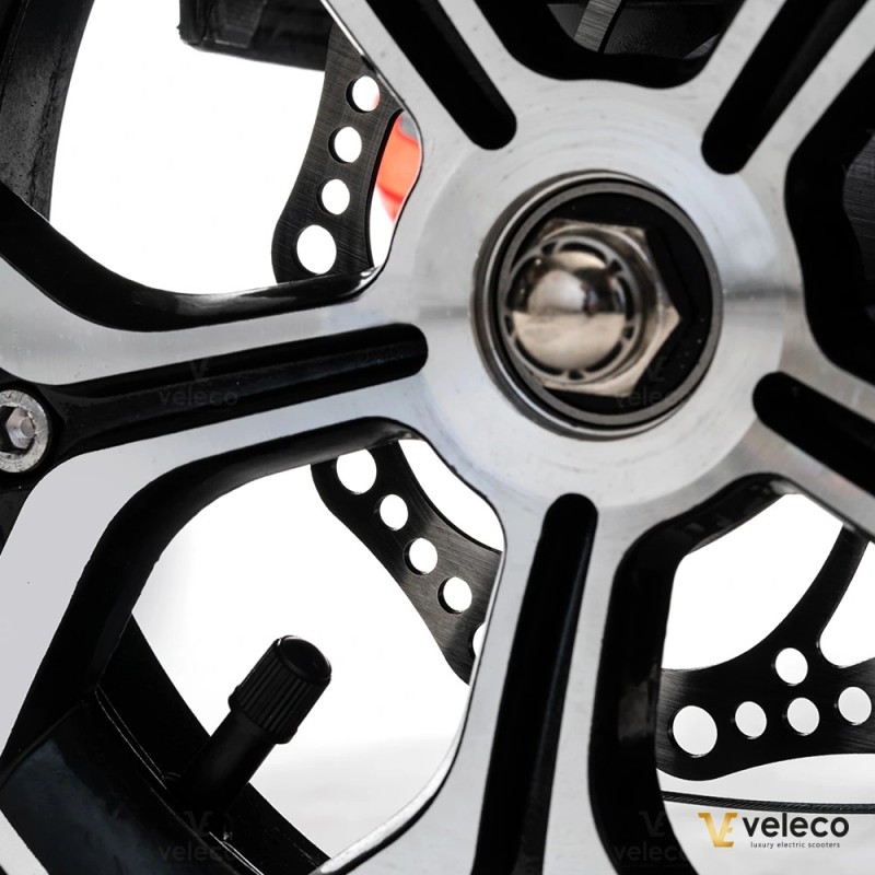 Veleco ZT16 – Compact trike mobility scooter