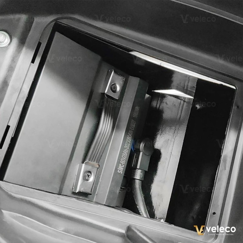 Veleco CRISTAL – 3-wheeled mobility scooter with full LED lights